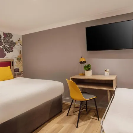 Comfort Inn Victoria London Exterior photo
